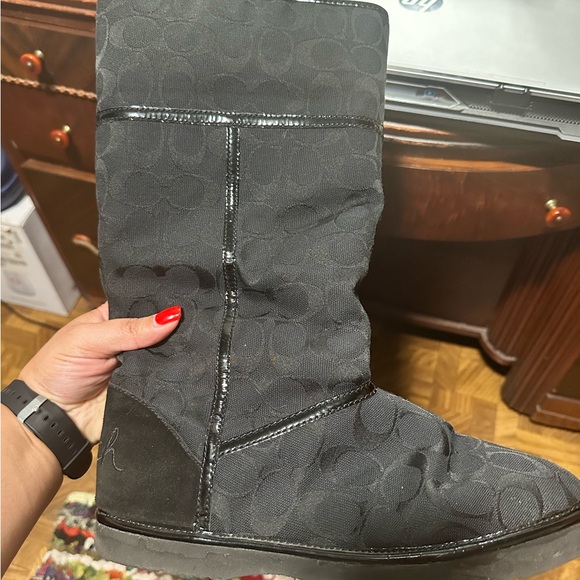 Coach Nikole Sherling Boot with patent trim - Picture 2 of 5